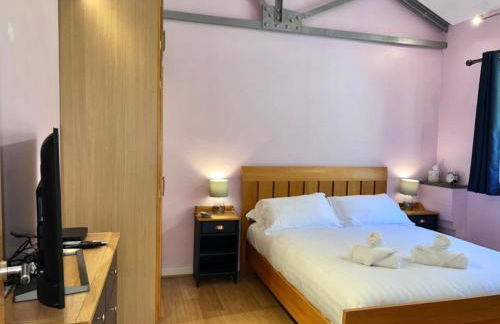 Perfect Tranquil Holiday Home Old Forge Pumphouse - Pass the Keys - Photo 12