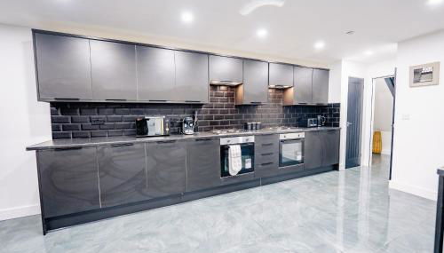 10BR 4Bath Home, Stag Do, Contractors, Big Group - Foto 3