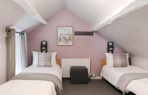 Rhiw Farmhouse - Photo 14