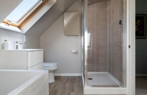 Lewes Heights is a spacious modern luxury home with stunning views - Foto 11