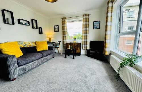 Beautiful 2 Bedroom Sea View - Free Onsite Parking - Photo 11