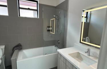 912 Brand New Spacious Tonwhome 3br 3ba sleeps 9 - Foto 9