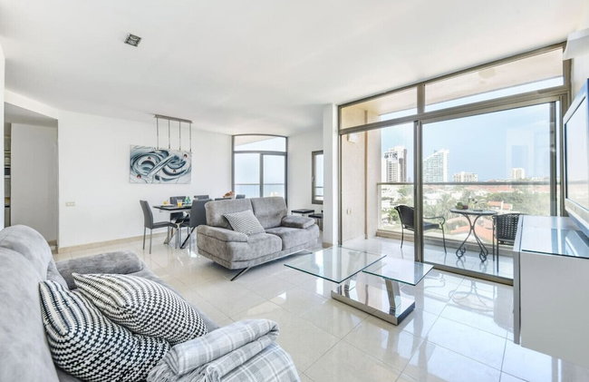 Herzliya Seaside Charming Home by Sea N' Rent - Foto 20