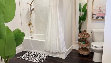 Private getaway in Studio City Hills universal - Photo 5, Shower