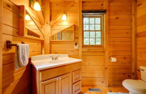 Athol Cabin with Deck and Fire Pit, 10 Mi to Lake - Foto 20