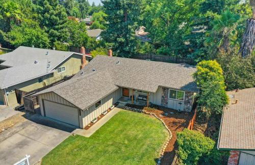 Family-Friendly Getaway Near Slide Hill Park home - Foto 11