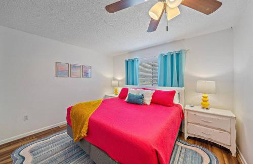 Poolside Paradise: Game room, Pickle ball & Pool - Foto 8