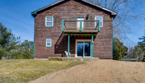 Riverfront Peru Cabin about 2 Mi to Lake Champlain! - Foto 3