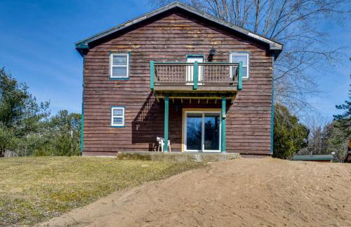 Riverfront Peru Cabin about 2 Mi to Lake Champlain! - Foto 3