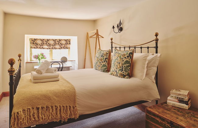 Coniston House - Photo 7