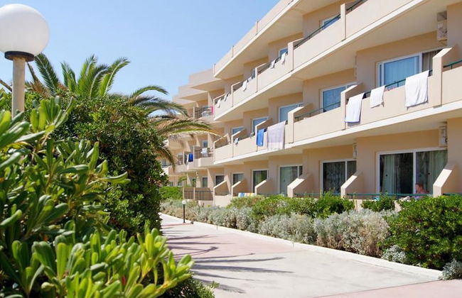 Apartment for 3 People With Swimming Pool Near the Beach - Photo 4