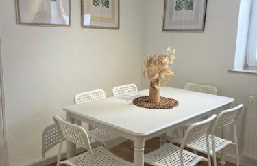 MEGHA Living - 2 Zimmer Appartments mit Küche - Zentral - Foto 66