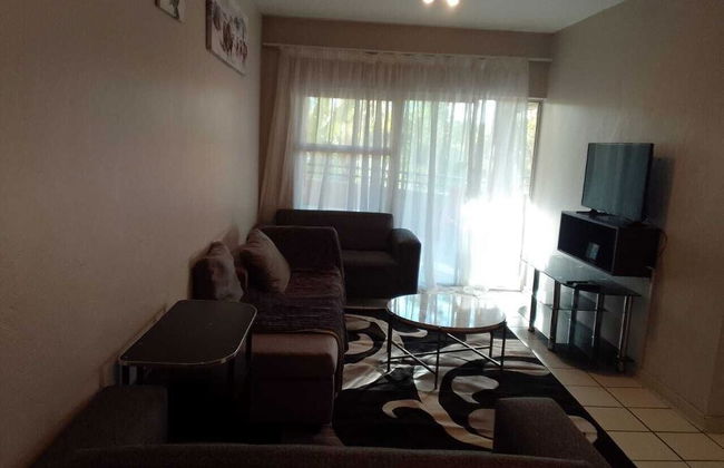Central Sandton Apartment - Photo 27