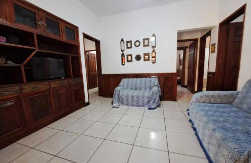 Casa Daslis Espaçosa e Bem Localizada - Foto 13