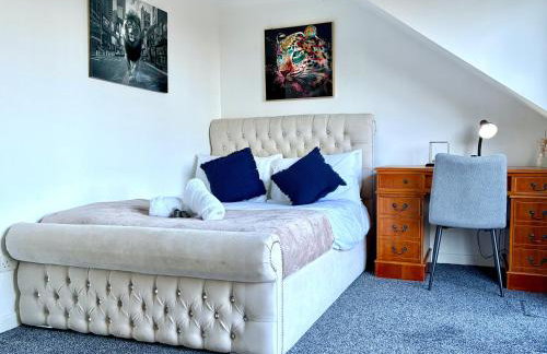 Indoor Heated Pool - Large Family Home - Sleeps 12 - Near Bournemouth Beach - Photo 23