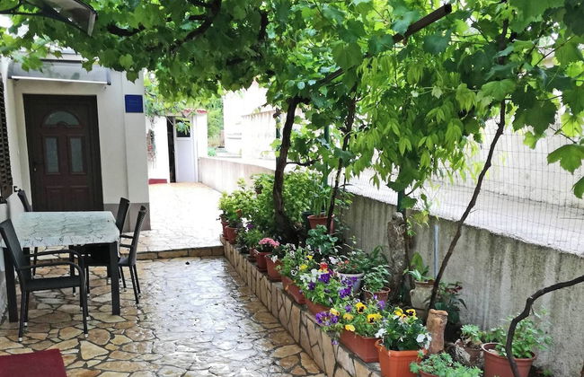 All New Seafront Apartment Yvonne, Sleeps 5 - Foto 10