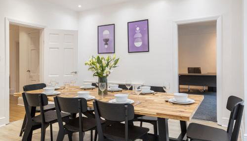 Pillo Rooms - Spacious 4 Bedroom Detached House close to Heaton Park - Foto 5