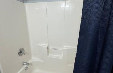 King-Bed Loft - Free Garage Parking - Full Kitchen - Foto 21