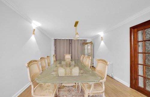 Lux 5 Bed sleeps 11, 10 mins from Wembley Stadium, Jacuzzi and Steam Shower - Photo 46