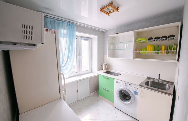 Apartment on Leonova 21A - Photo 8