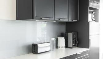 Tipoz'Immo - Maison de la Baie - vue mer et accès direct à la plage - animaux bienvenus - wifi inclus - linge inclus et lits faits - terrasse et jardin clos - parking gratuit - proche des commerces et des attractions touristiques - Foto 5, stove, pet friendly, toaster