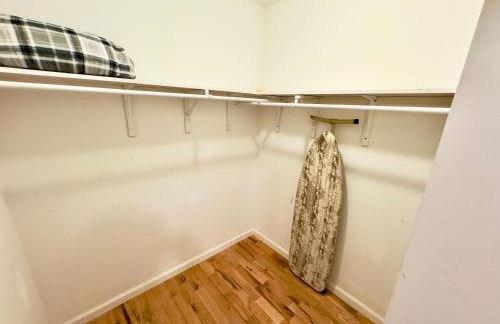 Peaceful Townhouse Near Lake - Foto 4