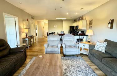 Walk-in level Condo B-6 Near Lake - Foto 10