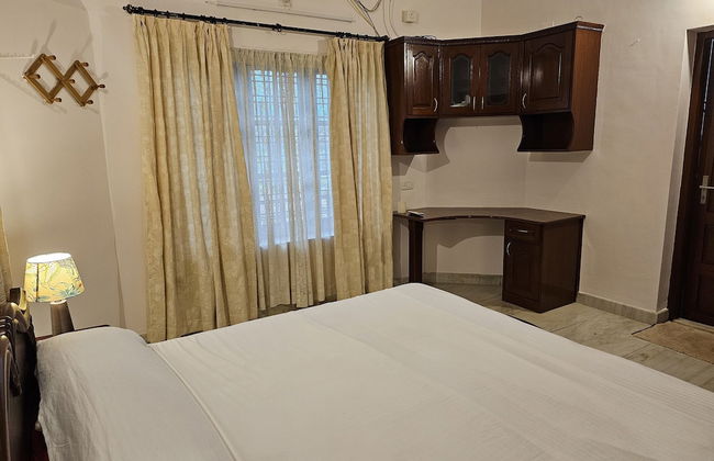 De Royale Summit Home Stay - Photo 9