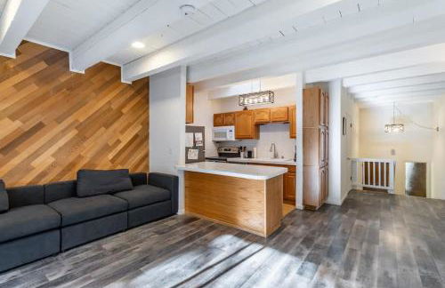 3BR Condo Near Lake & Skiing - Foto 7