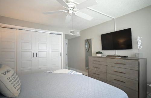 Fully Updated, Ground Floor, Poolside With Great Ocean View - Unit 49! - Foto 16