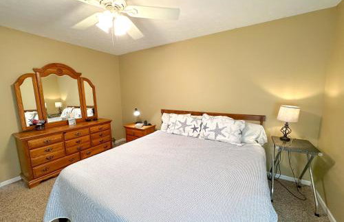 5 Bedroom Home in Old Homestead II - Photo 17