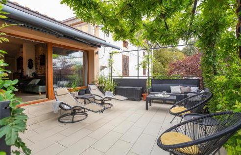 2 Bedroom Cozy Apartment In Porec - Foto 2