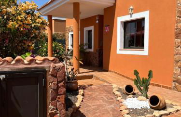 Casa Piedra, Luxury Family Front Line Golf, Hot Tub,Pool Table, 8 pers, Caleta de Fuste - Foto 7