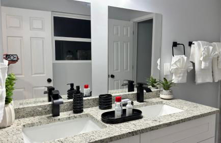 Modern new townhouse near Stone Mountain Sleeps 10 - Foto 53