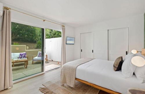 Seaside and Newly Renovated - Photo 17