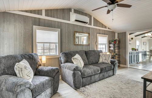 Bring Your Pup! Waterfront Cedar Pines Getaway - Foto 1