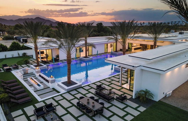 Sleeps 26 Pool, Hot Tub, Pickleball & Putting Green Bravo Villa #12 by Avantstay - Foto 33