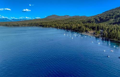 Lakefront Retreat Across from Homewood Resort - Foto 39