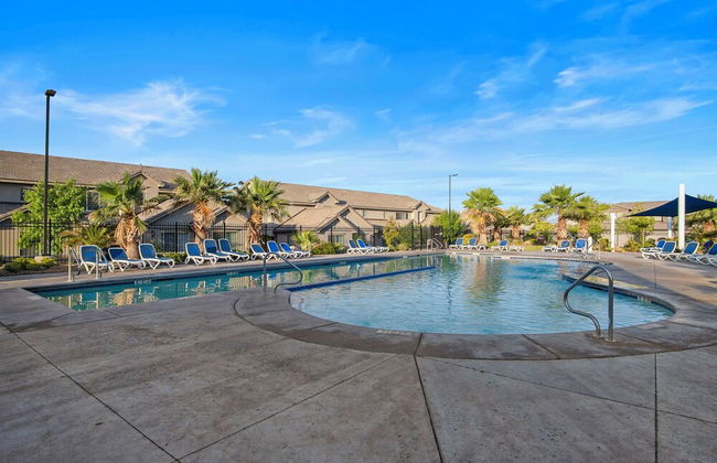 All Inn the Family - Photo 26