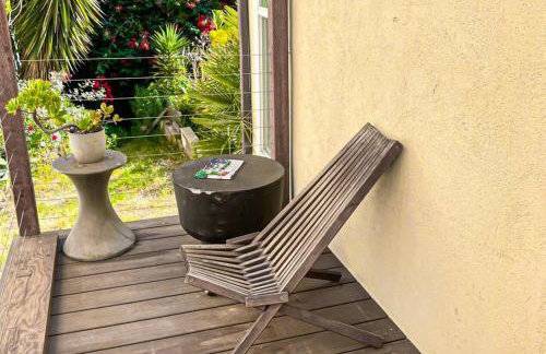 Sunny 1BR with Large Outdoor Lounge Space - SH4LAD - Foto 8