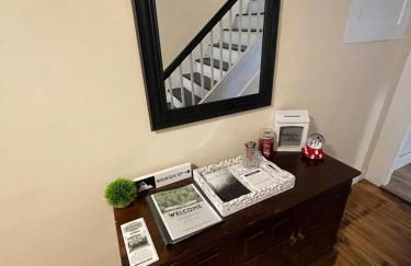 3,000 Sq Ft Historic Colonial Minutes from Okemo with Direct VAST Trail Access - Foto 7