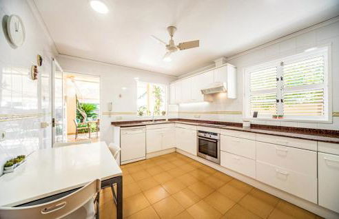 Agradable Villa junto al mar con piscina - Foto 18