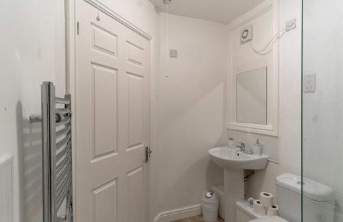 Bright 1 Bed Seaside Apartment - Harbour Views - Foto 16