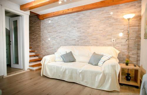 Adorable Holiday Home With Pool and Terrace - Foto 47