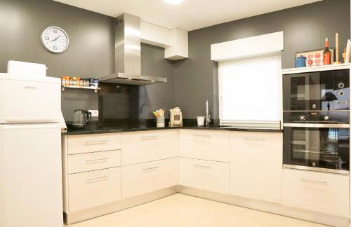 Modernes Haus mit spektakulärem Meerblick und Pool - Foto 6