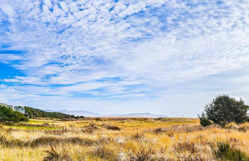 3-Acre Oceanfront Home Game Room and Fire Pit! - Foto 31