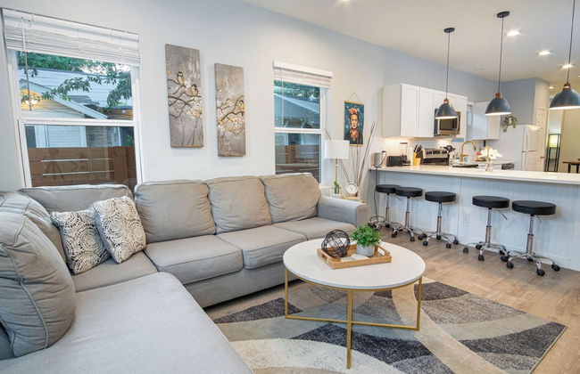 Don't Miss Dynamic 4br/2ba Near Jolly Riverwalk - Foto 14