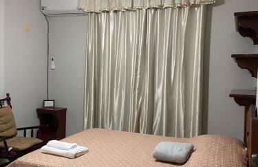 1 suíte cama king, 2 quartos com camas casal, 1 garagem, próx Basílica - Photo 11