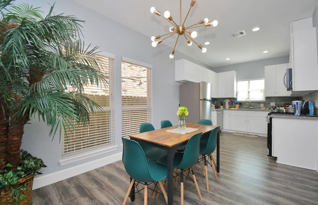 Cozy Retreat Near NRG Stadium, Free parking, Wi Fi - Foto 69