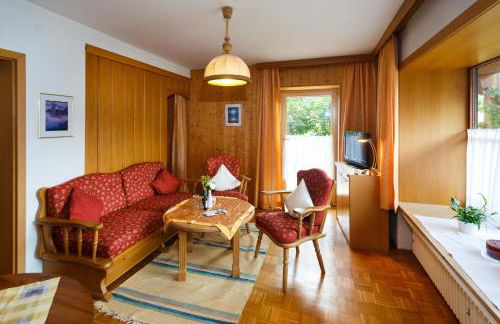 Café Chiemgau und Gästehaus - Foto 32